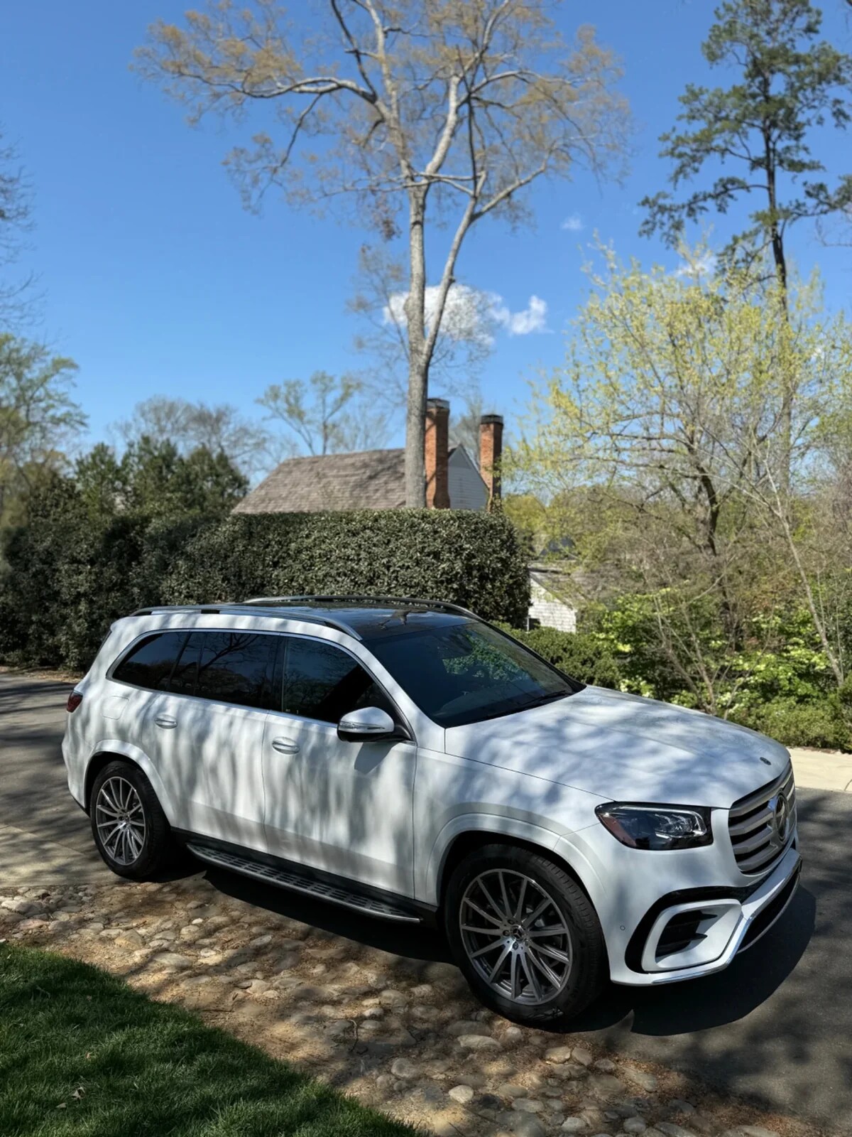 Noelle’s white Mercedes-Benz GLS after delivery to her driveway